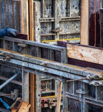 Cuánto gana un ALBAÑIL en Estados Unidos y Cuántas vacantes hay, Marzo 2022