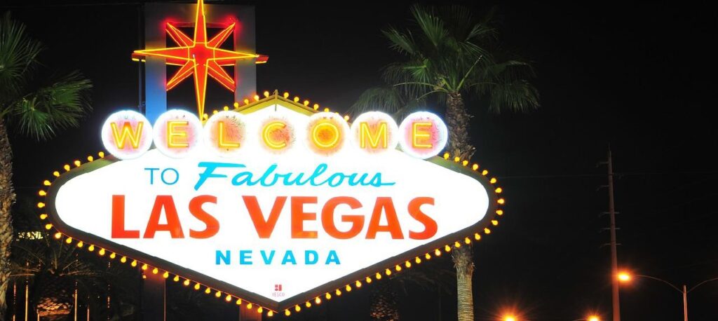 ¡Hay empleos en Las Vegas! La industria hotelera URGE de empleados