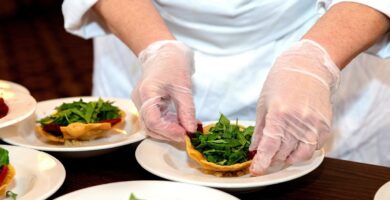 Ayudantes de cocina: Todo lo que necesita para trabajar en Estados Unidos