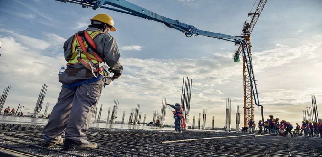 Constructora apertura trabajo en Miami para obreros y carpinteros: solicite empleo