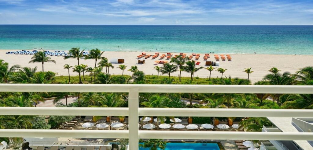 Hotel Royal Palm en Miami Beach ofrece nuevos empleos para latinos (Vacantes)