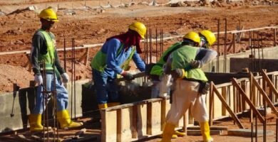 Constructora en Tampa ofrece trabajo para obreros y carpinteros [Vacante]