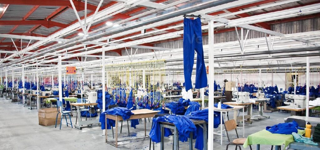 Fábrica de ropa en Miami tiene vacantes de empleos sin experiencia: Aplique así