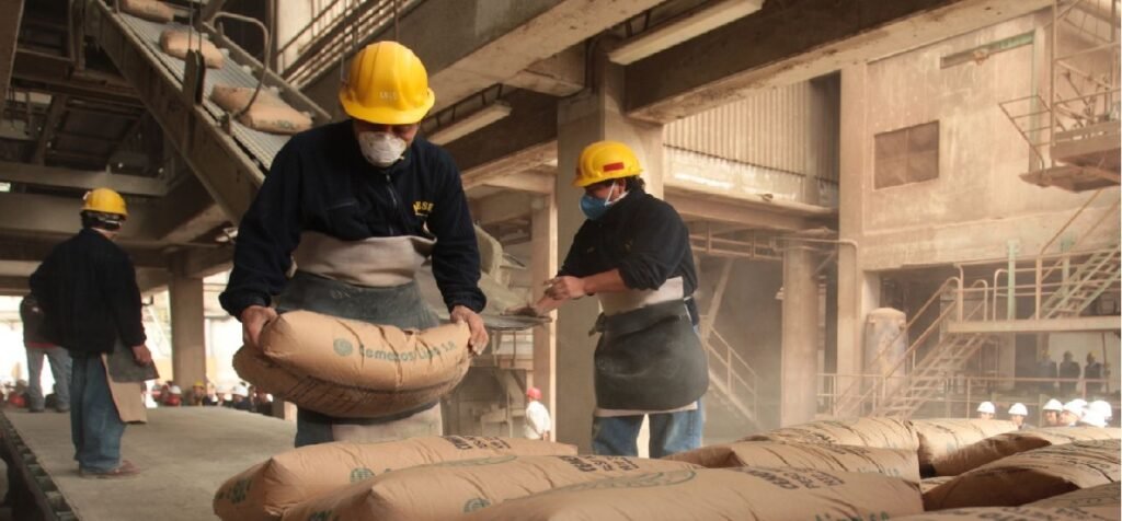 Fábrica de cemento en Medley solicita operadores de empaque