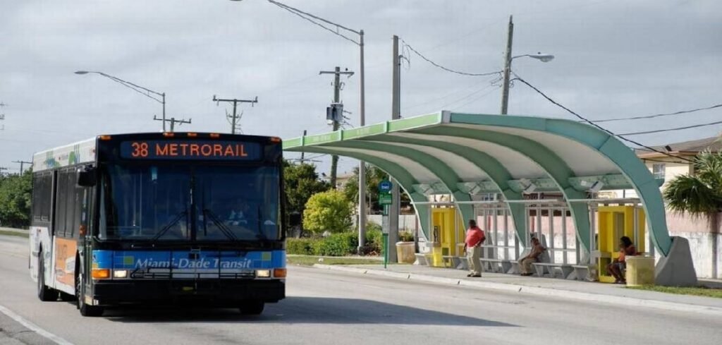 Oferta de empleo, MiamiDade busca auxiliares para buses públicos