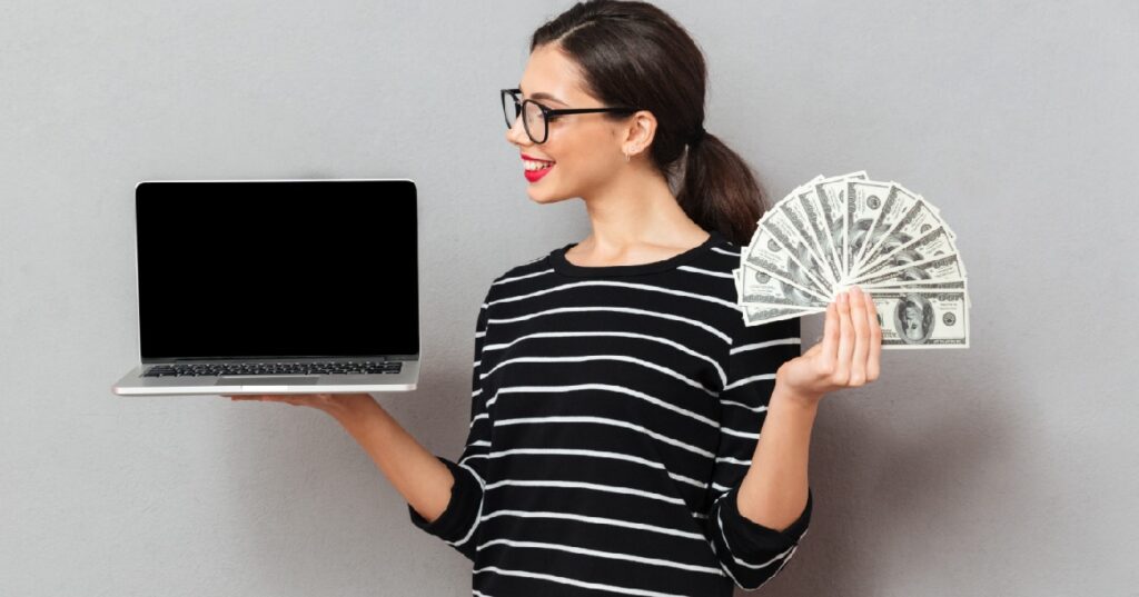 Miami abre empleos remotos para bilingües con excelentes pagos
