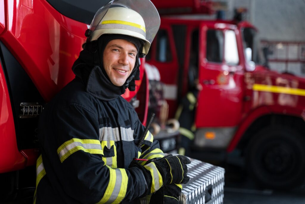 miami busca llenar mil vacantes para bomberos